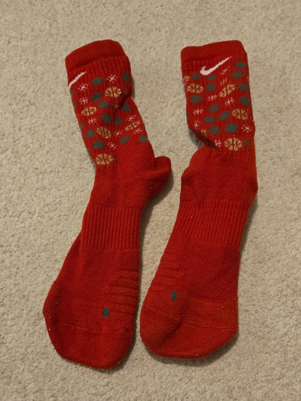 Nike Elite Dri-FIT Christmas Pattern Athletic Crewneck Socks Adult Large